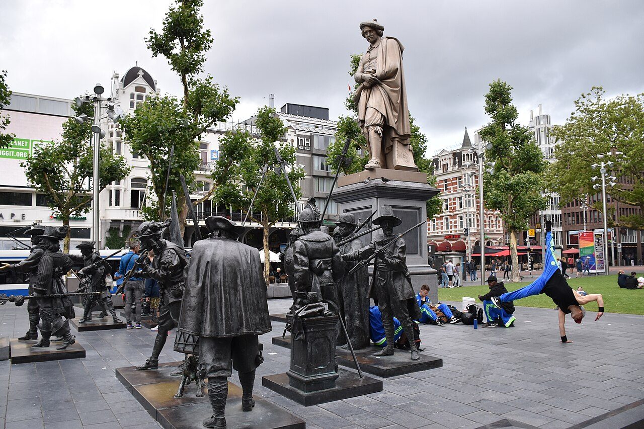 Rembrandtplein & Night Watch statues