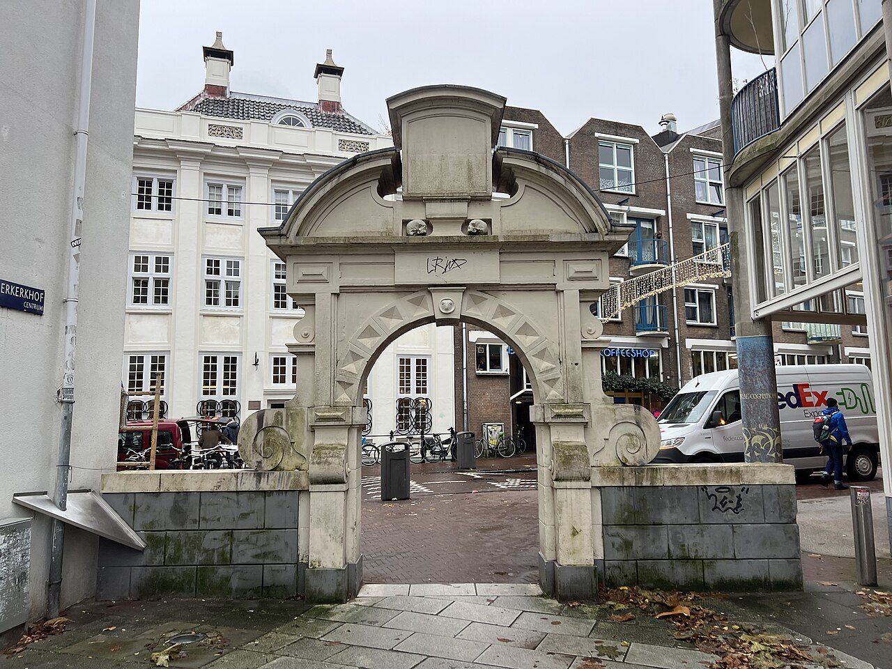 Skull gate of the Zuiderkerkhof