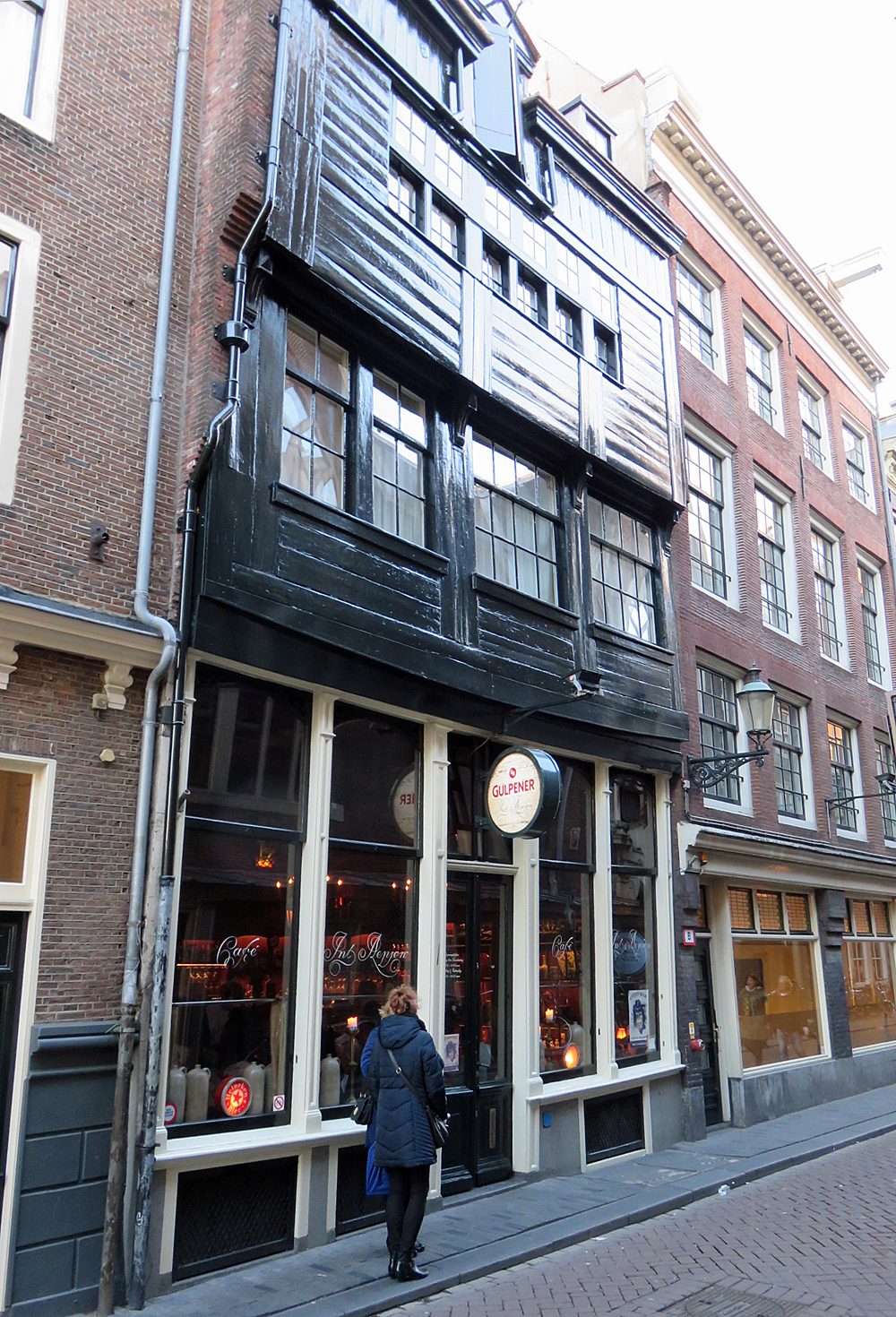 Wooden house Zeedijk 1 (In 't Aepjen)